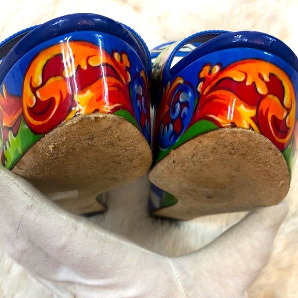 Dolce and Gabbana Floral Patient Leather Wedge Heels Size 40 - Picture 7 of 10